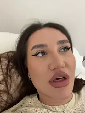 freyacherie online show from November 11, 2025, 12:38 pm