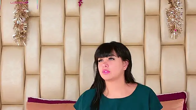 Alexa Miss online show from December 14, 2025, 7:51 pm