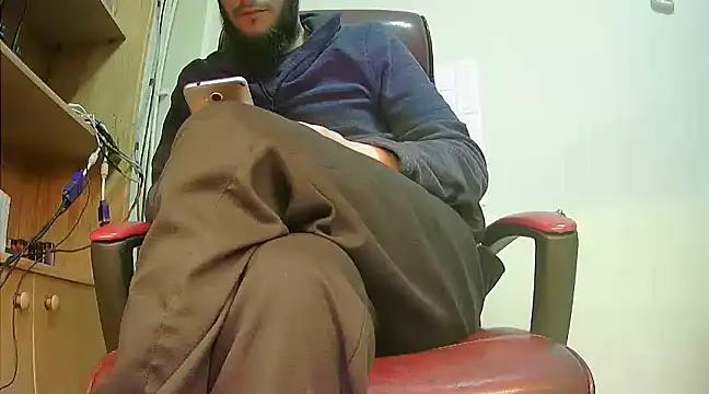 Snapshot of hardbigcock16 chatting on February 3, 2025, 1:08 pm hardbigcock16 online show from February 3, 2025, 1:08 pm