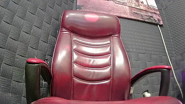 Snapshot of hardbigcock16 chatting on November 19, 2025, 7:30 am hardbigcock16 online show from November 19, 2025, 7:30 am