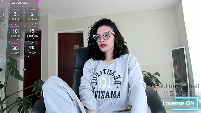 paulinabarnett- online show from April 15, 2026, 6:26 pm