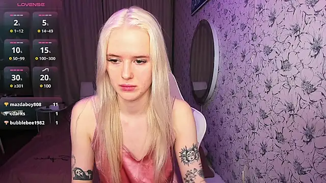 Snapshot of Healing__girl chatting on January 13, 2025, 11:19 am Healing  girl online show from January 13, 2025, 11:19 am