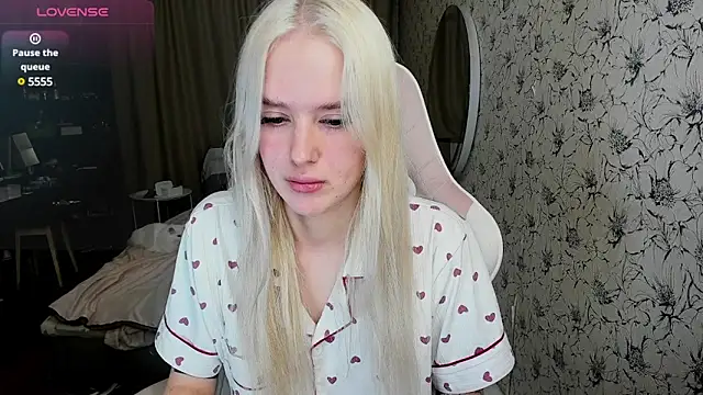 Snapshot of Healing__girl chatting on January 26, 2025, 8:03 am Healing  girl online show from January 26, 2025, 8:03 am