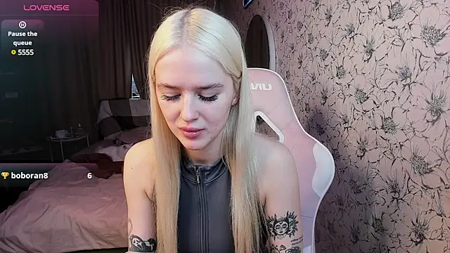 Snapshot of Healing__girl chatting on February 1, 2025, 5:39 am Healing  girl online show from February 1, 2025, 5:39 am