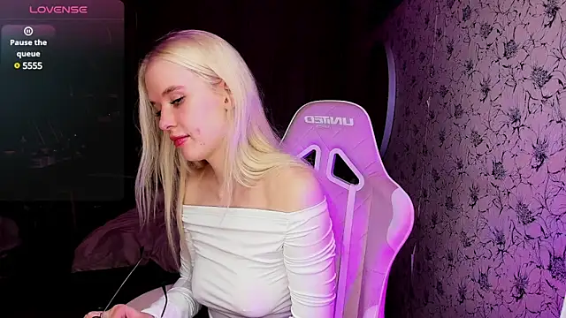 Snapshot of Healing__girl chatting on February 12, 2025, 9:52 am Healing  girl online show from February 12, 2025, 9:52 am