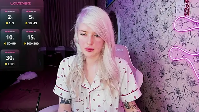 Snapshot of Healing__girl chatting on March 3, 2025, 3:09 pm Healing  girl online show from March 3, 2025, 3:09 pm