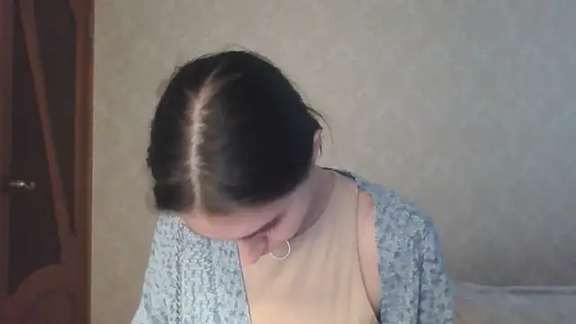 Snapshot of Kashtanka_ chatting on May 4, 2026, 10:33 am Kashtanka online show from May 4, 2026, 10:33 am