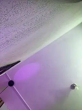 Mia ross16 online show from December 16, 2025, 2:44 pm