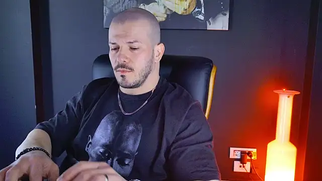 AngeloEric online show from January 19, 2025, 11:12 am