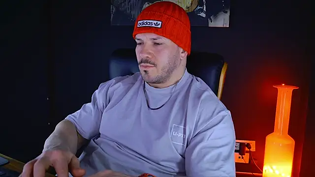 AngeloEric online show from February 9, 2025, 6:58 pm