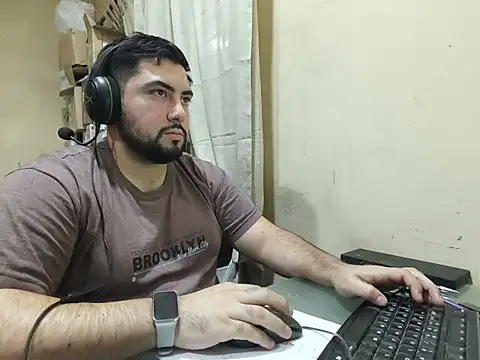 Snapshot of benitez_juan chatting on March 19, 2026, 12:36 am benitez juan online show from March 19, 2026, 12:36 am