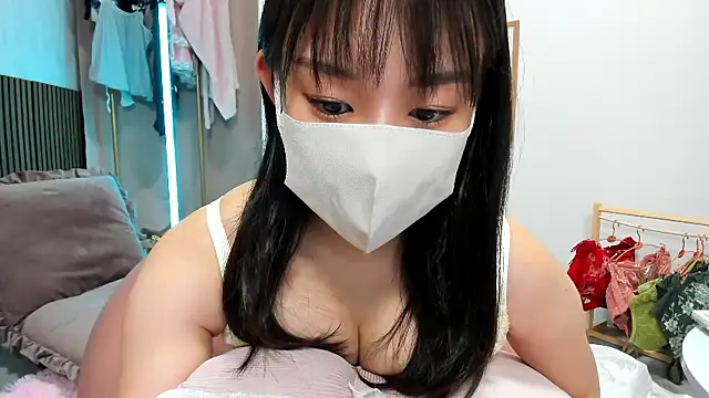 Snapshot of Coco_peach chatting on June 6, 2026, 3:39 pm Coco peach online show from June 6, 2026, 3:39 pm