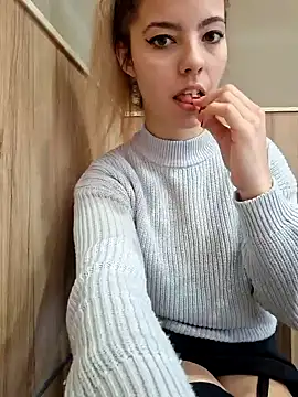 allinqueen online show from December 11, 2024, 11:41 am