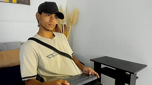 zander 2120 online show from September 25, 2025, 1:15 pm