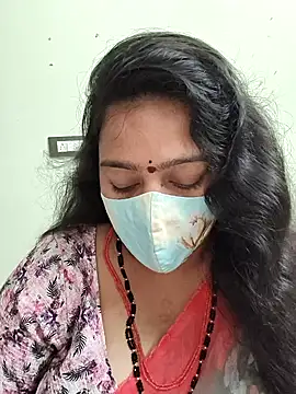 neelu-hoty online show from October 25, 2025, 8:00 am