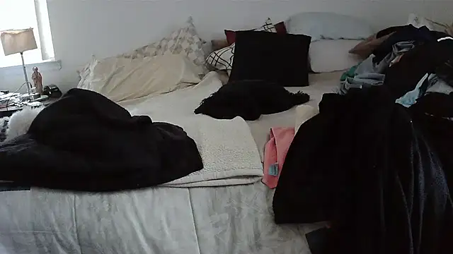 Hand69someguy online show from November 18, 2025, 8:24 pm