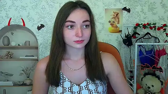  Barbie Kiss  online show from October 28, 2025, 2:20 pm