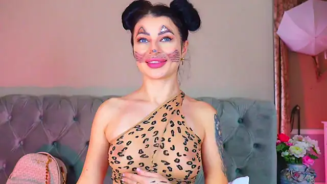SelenaBell online show from October 31, 2025, 8:32 pm