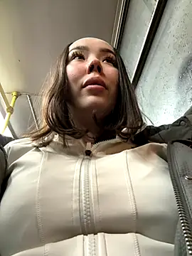 Asian Asami online show from November 28, 2025, 3:04 pm