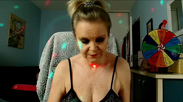 Snapshot of sexyjennyeu chatting on February 5, 2025, 9:07 pm sexyjennyeu online show from February 5, 2025, 9:07 pm