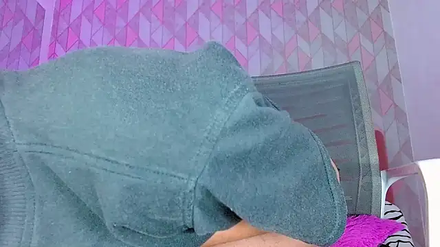 angelyy 02 online show from December 11, 2024, 3:56 am