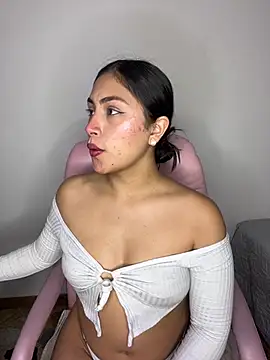  Danaa online show from March 21, 2025, 7:13 pm