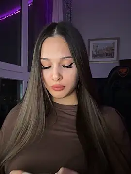 Snapshot of EricaWalls chatting on November 28, 2025, 9:06 pm EricaWalls online show from November 28, 2025, 9:06 pm