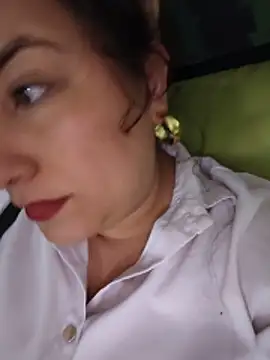 catalina boobs online show from May 17, 2026, 9:33 pm