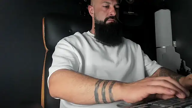 axxelrich  online show from September 10, 2025, 7:19 am