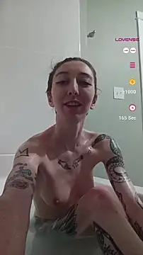 Snapshot of lovelylucyy chatting on December 15, 2024, 1:46 am lovelylucyy online show from December 15, 2024, 1:46 am