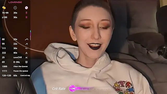 Snapshot of lovelylucyy chatting on February 26, 2025, 12:38 am lovelylucyy online show from February 26, 2025, 12:38 am