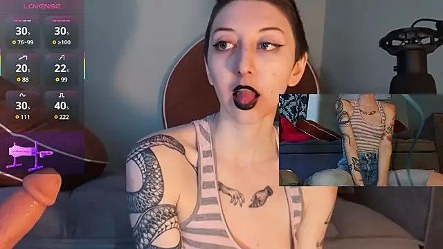 Snapshot of lovelylucyy chatting on March 13, 2025, 9:16 pm lovelylucyy online show from March 13, 2025, 9:16 pm