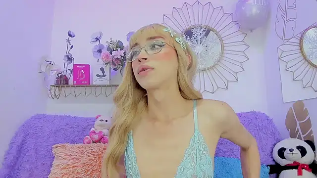 Snapshot of Ariadna_Evangeline chatting on July 18, 2026, 5:44 am Ariadna Evangeline online show from July 18, 2026, 5:44 am