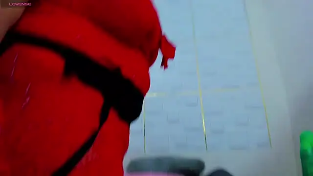 Snapshot of IsaSixty9 chatting on December 5, 2024, 12:41 am IsaSixty9 online show from December 5, 2024, 12:41 am