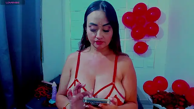 Snapshot of IsaSixty9 chatting on February 14, 2025, 11:09 pm IsaSixty9 online show from February 14, 2025, 11:09 pm