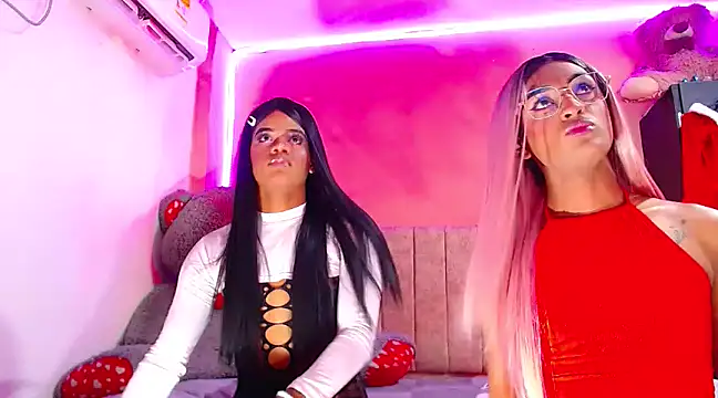 Snapshot of vanessa_nauthygirls chatting on December 10, 2024, 7:22 pm vanessa nauthygirls online show from December 10, 2024, 7:22 pm