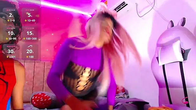 Snapshot of vanessa_nauthygirls chatting on March 18, 2025, 7:31 pm vanessa nauthygirls online show from March 18, 2025, 7:31 pm