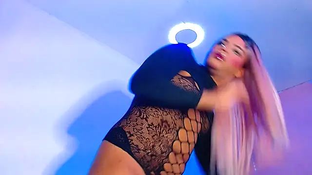 Snapshot of vanessa_nauthygirls chatting on December 22, 2025, 7:44 pm vanessa nauthygirls online show from December 22, 2025, 7:44 pm