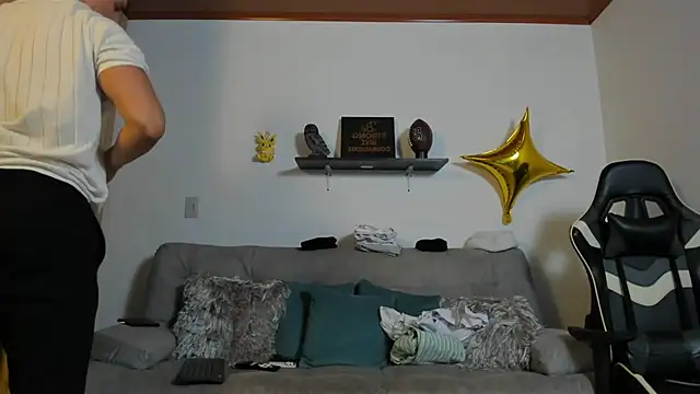 julian wallace online show from September 13, 2025, 7:57 pm