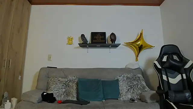 julian wallace online show from September 15, 2025, 2:28 pm