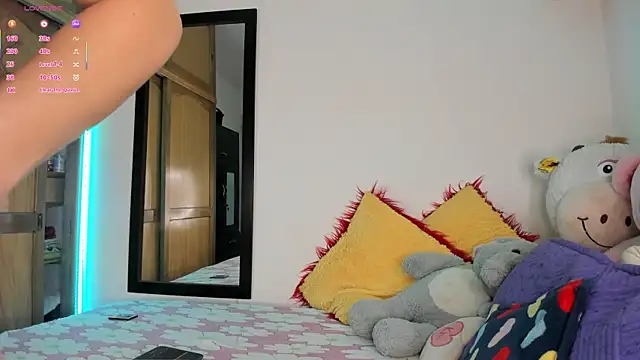 Lee Ash online show from December 16, 2025, 6:07 am