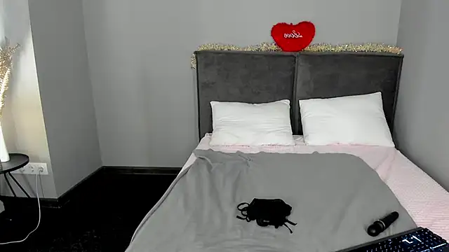 Snapshot of MuscleXXXBarbie chatting on February 14, 2026, 9:17 am MuscleXXXBarbie online show from February 14, 2026, 9:17 am