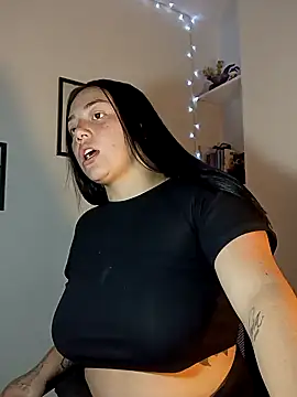 helena smith online show from February 5, 2025, 4:37 am