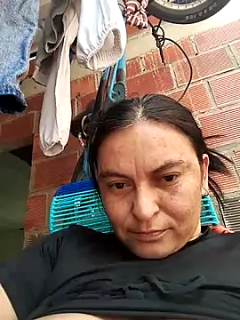 Snapshot of Horny-Mommy-Dirty chatting on October 29, 2025, 3:58 pm Horny-Mommy-Dirty online show from October 29, 2025, 3:58 pm