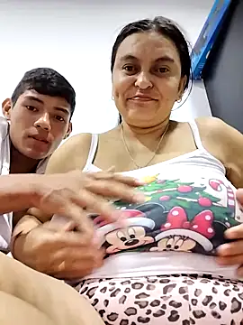 Snapshot of Horny-Mommy-Dirty chatting on February 4, 2026, 2:28 am Horny-Mommy-Dirty online show from February 4, 2026, 2:28 am