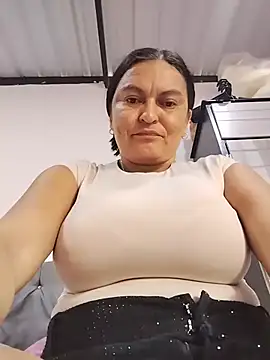 Horny-Mommy-Dirty online show from May 8, 2026, 11:48 am