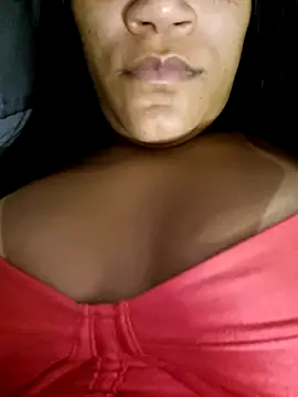 viannaiasmim online show from October 29, 2025, 10:28 am