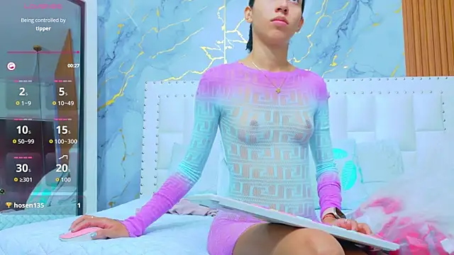 Beautifulskinny18 online show from October 5, 2025, 7:56 pm