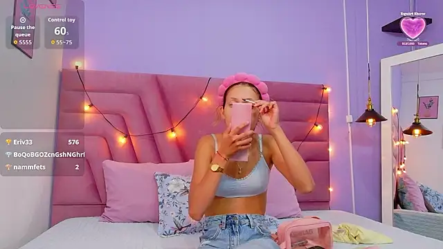 Beautifulskinny18 online show from March 11, 2026, 7:53 pm