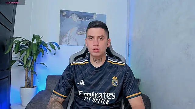 Yeiko Romero  online show from January 14, 2026, 6:13 pm